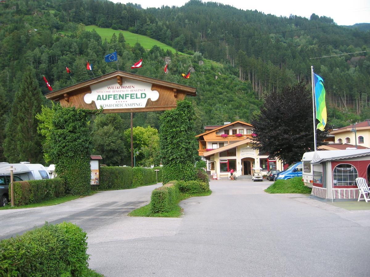 Mountainview Lodge - Chalet Im Zillertal Direkt Am 5 Sterne Campingplatz Aufenfeld Mit Hallenbad Und Sauna Aschau Im Zillertal Экстерьер фото